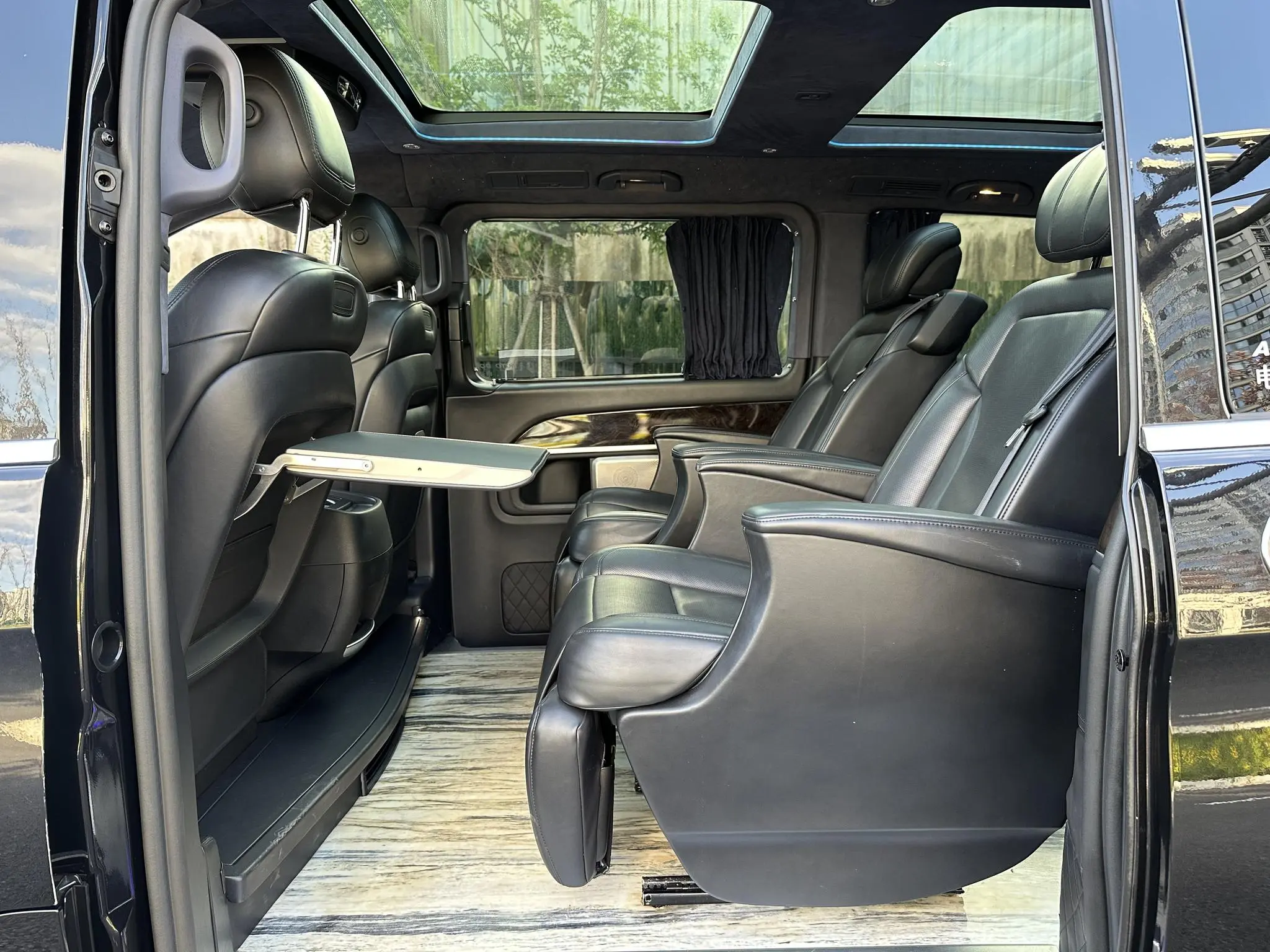 Mercedes-Benz Mercedes-Benz V-class V 260 L Premium Extended Version Country VI