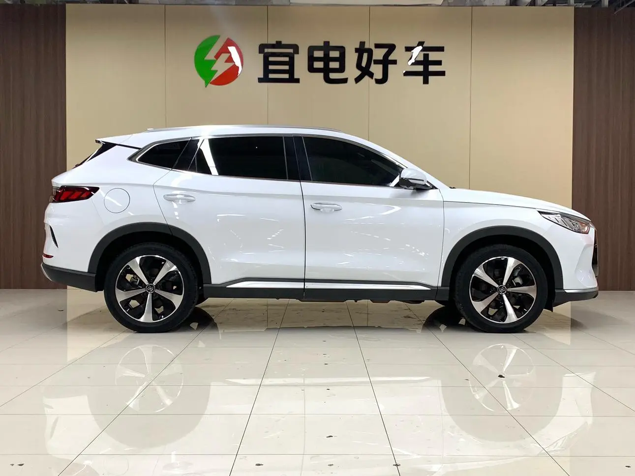 BYD Song PLUS DM DM-i 110KM two-wheel drive flagship PLUS