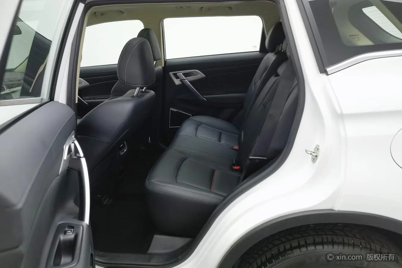 Geely Boyue 1.8TD automatic two-wheel drive intelligent 4G connected version