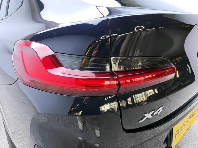 BMW BMW X4 xDrive 25i M sports suit