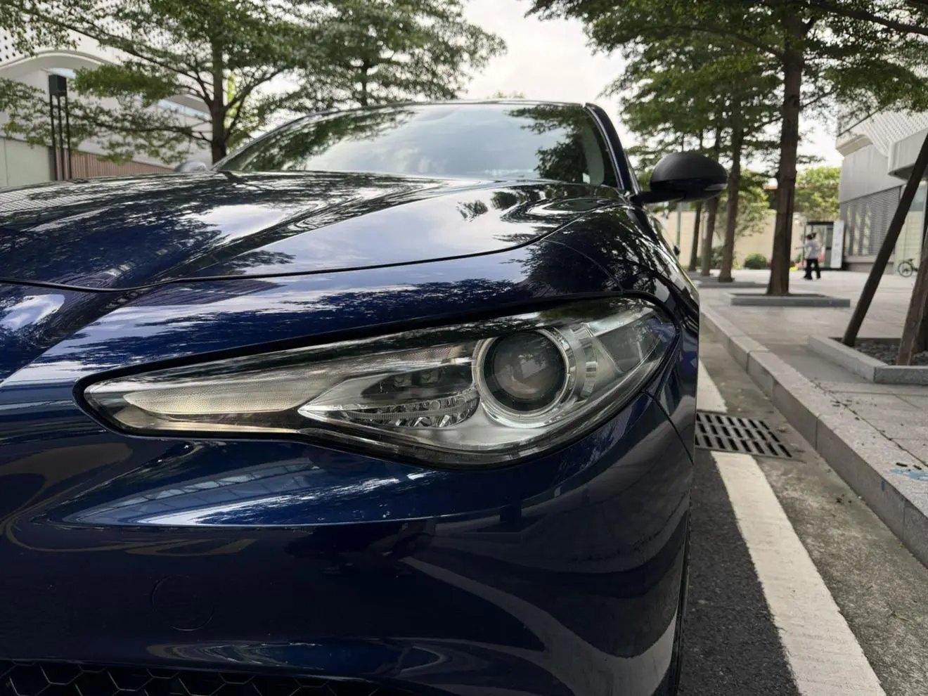 Alfa Romeo Giulia 2.0T 200HP Deluxe Edition