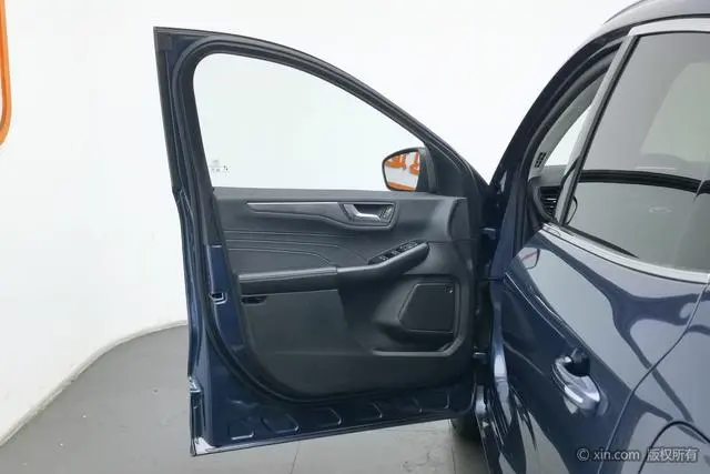 Ford Ruiji EcoBoost 245 four-wheel drive Jiaxiang model