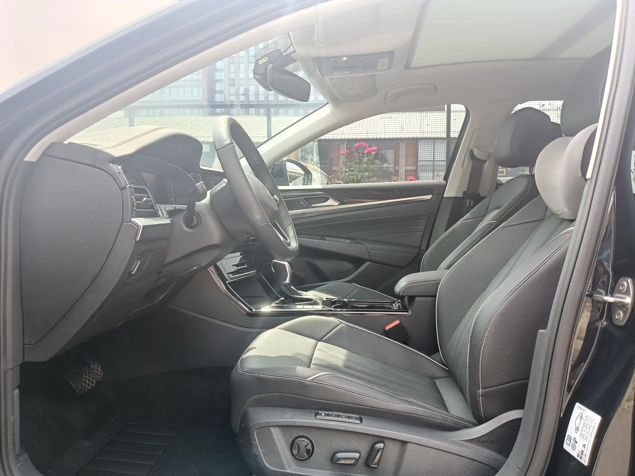 Volkswagen Passat Outstanding 380TSI Longteng Edition