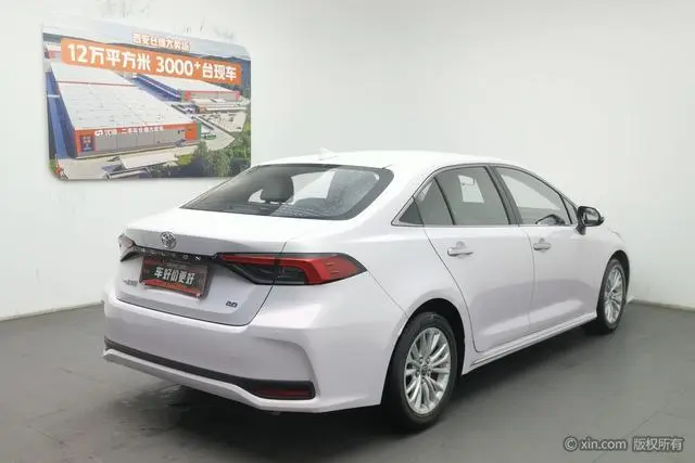 TOYOTA Asian lion 2.0L Premium Edition