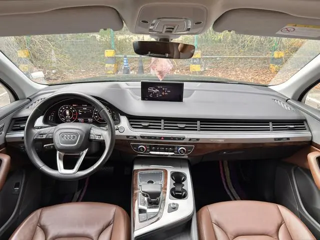 Audi Audi Q7 45 TFSI S line sporty