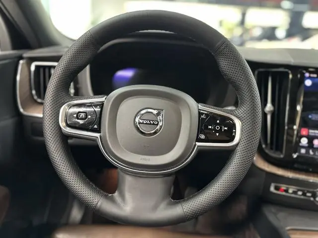 Volvo Volvo XC60 PHEV T8 four-wheel drive long battery life Zhiyuan Deluxe Edition