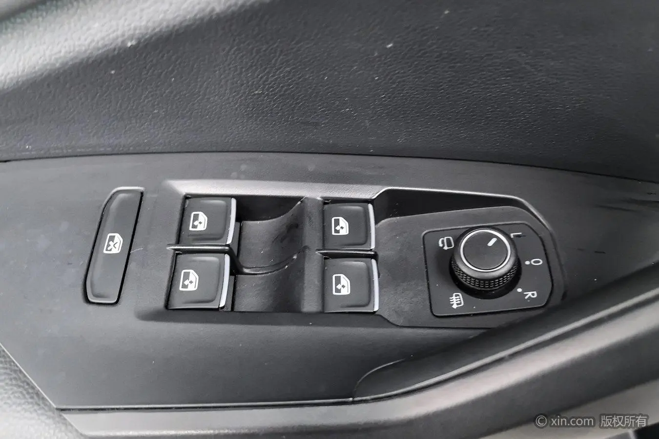Volkswagen Sagitar 300TSI DSG Beyond Edition