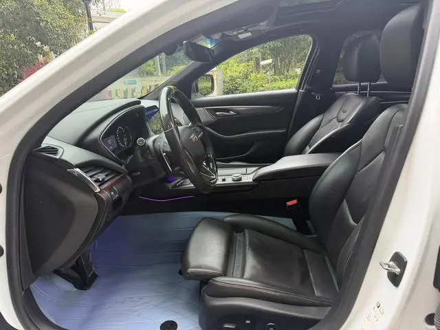 Cadillac Cadillac CT5 Facelift 28T leading sports type
