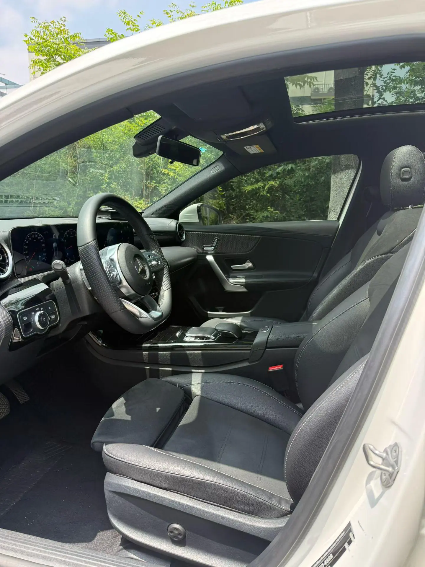 Mercedes-Benz Mercedes-Benz A-class A 200 L sports sedan