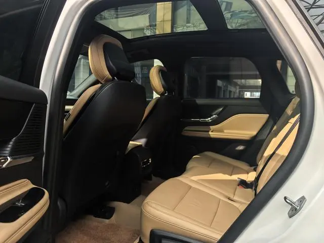 Lincoln Adventurer 2.0T two-wheel drive Zunya edition