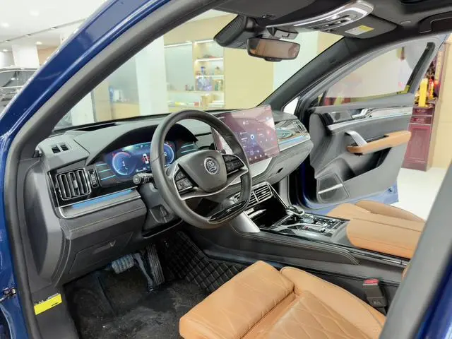 BYD Tang DM DM-p 215KM four-wheel drive flagship type
