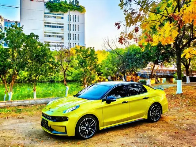 LYNK & CO Lynk 03 03+2.0 TD Automatic Yufeng Version