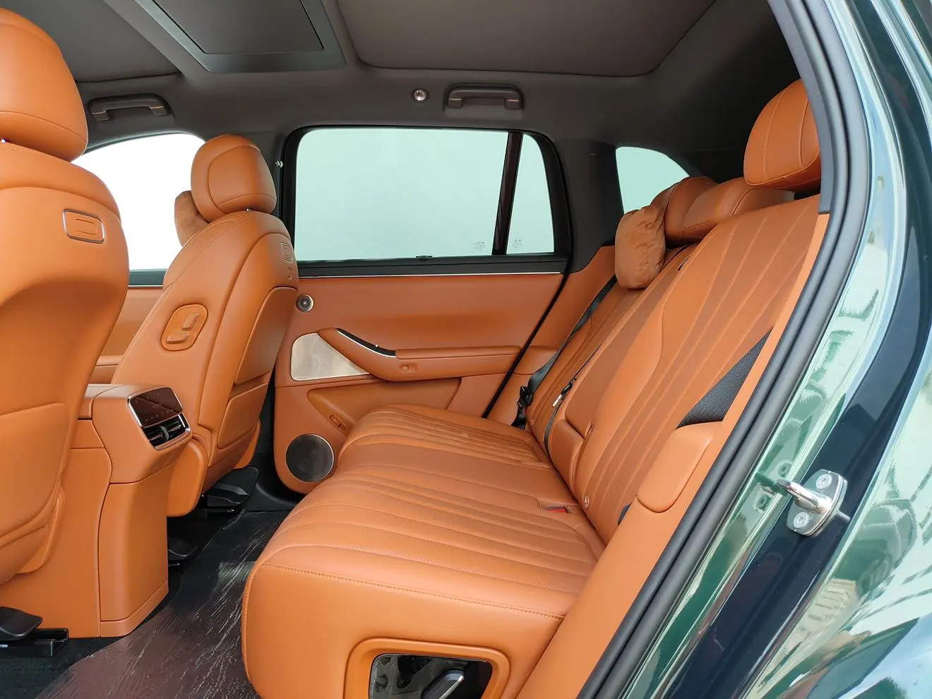 AITO Ask the world M7 Extended range Ultra five-seater four-wheel drive version