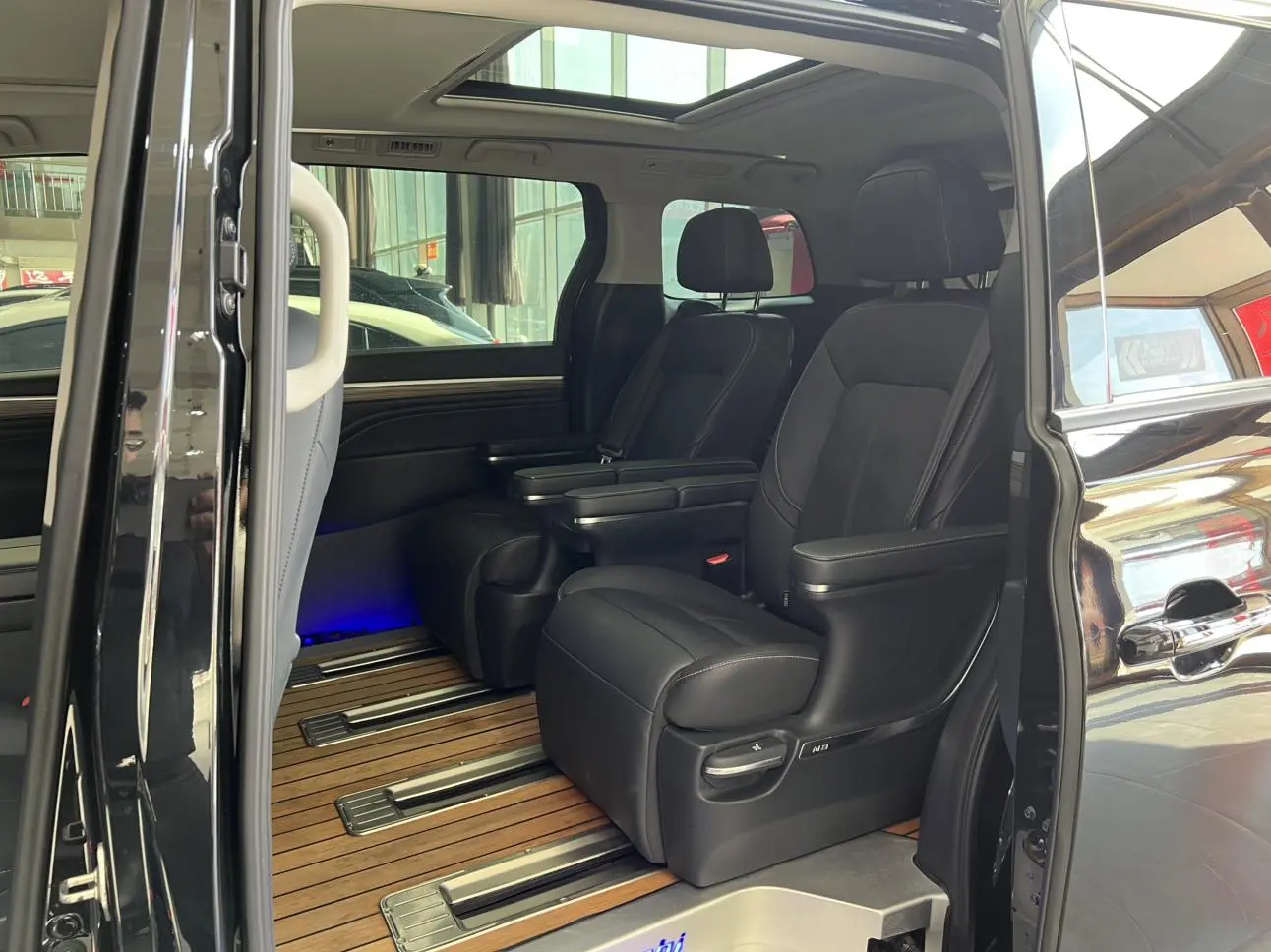 GAC Trumpchi M8 Lingxiu Series 390T Extreme Edition