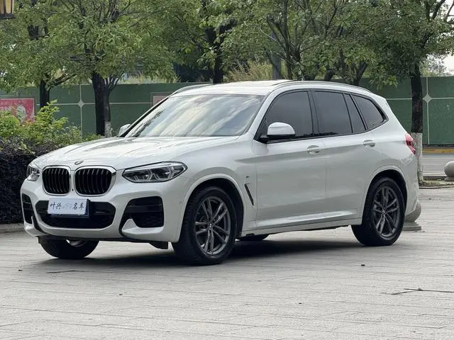 BMW BMW X3 xDrive28i M sports suit