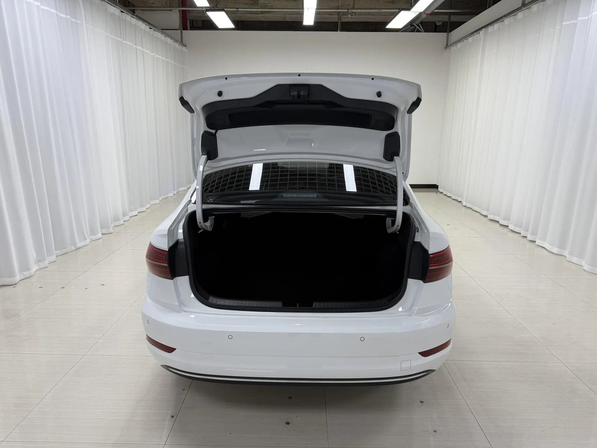 Volkswagen Sagitar 280TSI DSG Beyond Edition