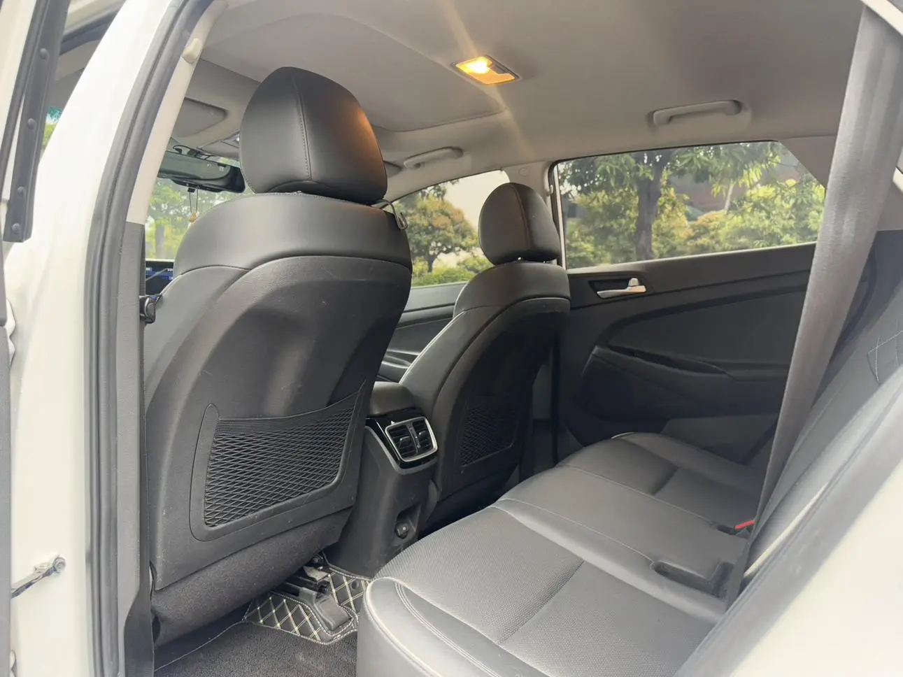 Hyundai Tucson 280TGDi dual-clutch two-wheel drive Zhilian version Country VI
