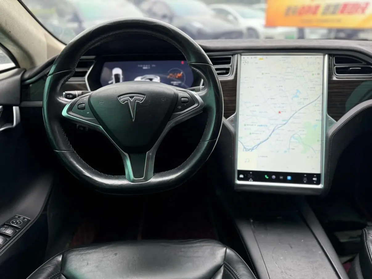 Tesla Model S 90D