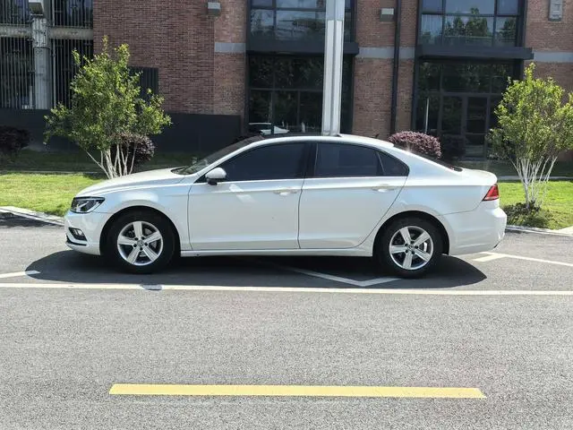 Volkswagen Lingdu 230TSI DSG Fashion Edition
