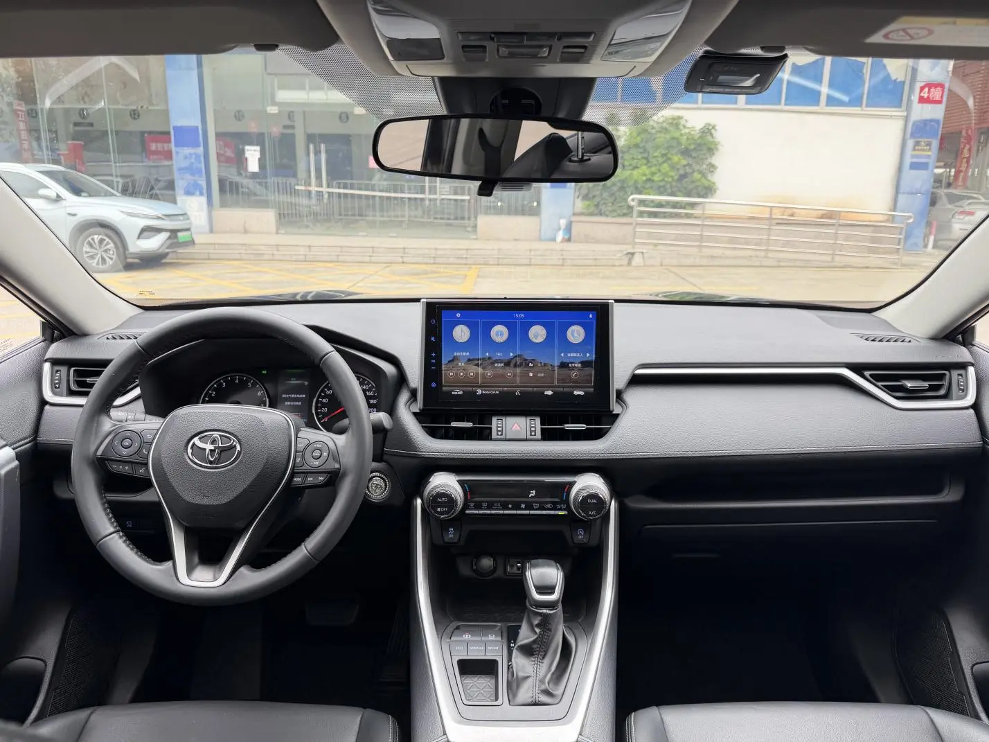 TOYOTA Wilanda 2.0L two-wheel drive luxury PLUS edition