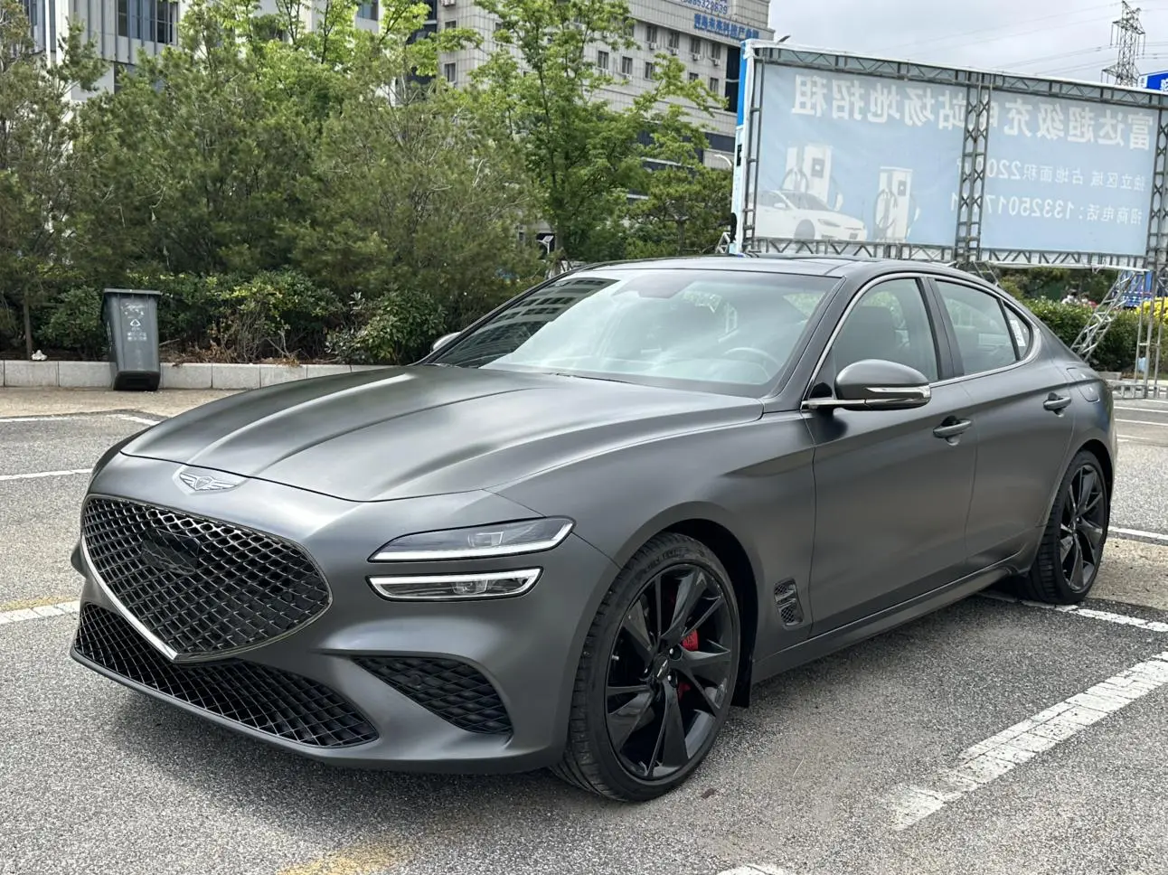 GENESIS Genisys G70 2.0T Rear Drive Deluxe Edition