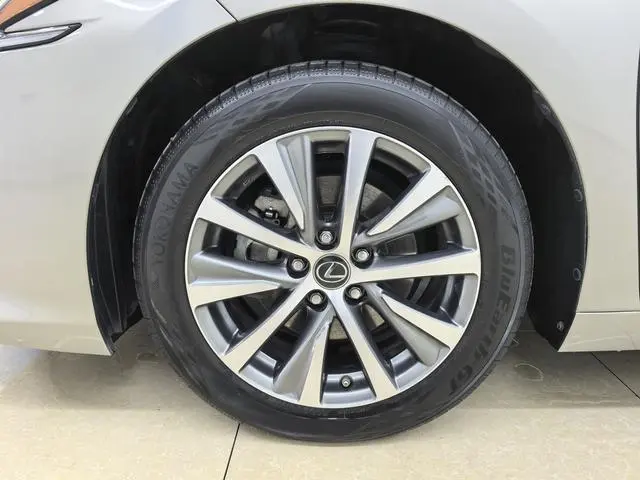 Lexus Lexus ES 200 Excellent Edition