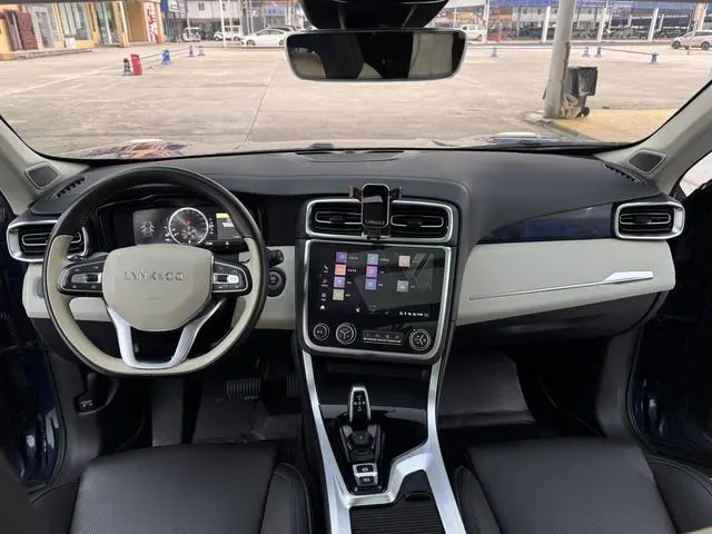 LYNK & CO Lynk 01 2.0T two-wheel drive Pro version country VI