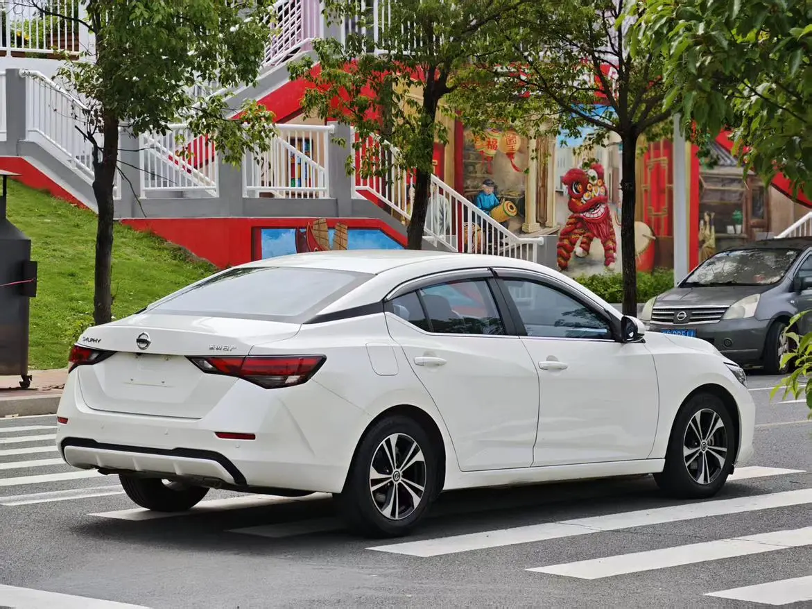 Nissan Xuan Yi 1.6L XL CVT Enjoy Edition