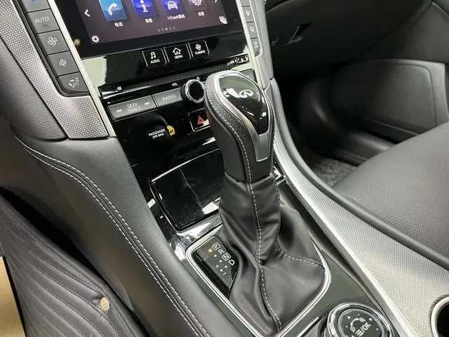 Infiniti Infiniti Q50L 2.0T Yixiang Edition Country VI