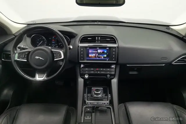 Jaguar Jaguar F-PACE 2.0T four-wheel drive Urban Exclusive Edition