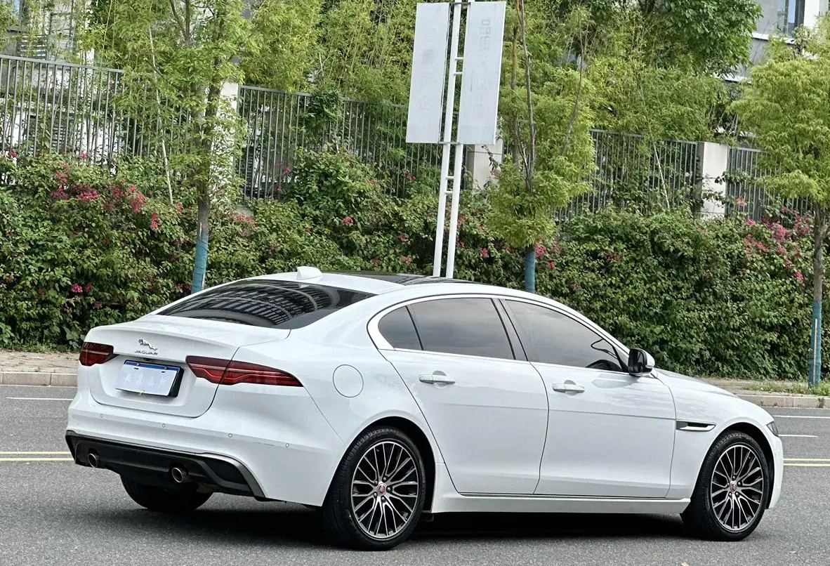 Jaguar Jaguar XEL 2.0T 200PS S Enterprising Elegant Version