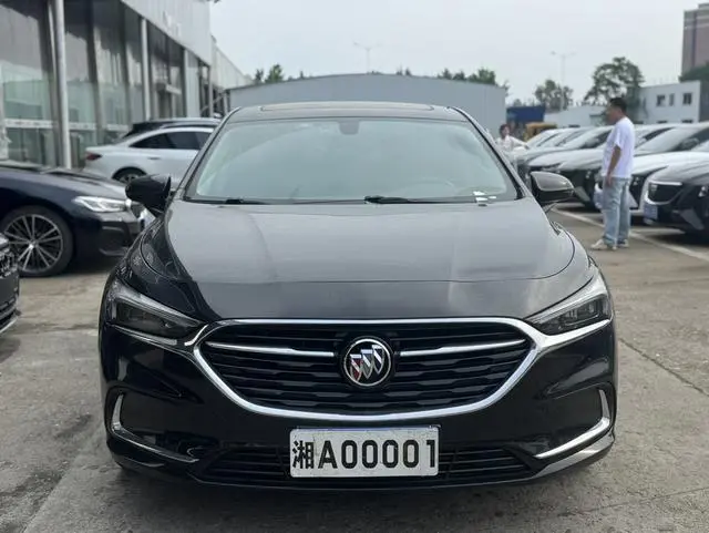 Buick Lacrosse 652T luxury