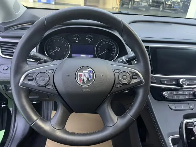 Buick Lacrosse 652T luxury