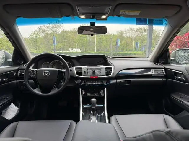 Honda Accord 2.0L Comfort Version