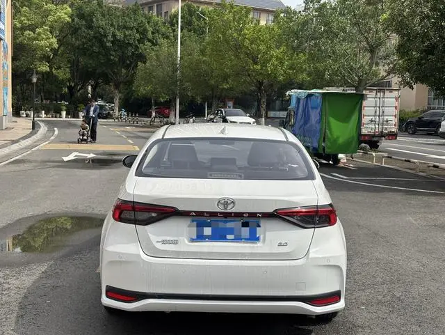 TOYOTA Asian lion 2.0L CVT Elite Edition