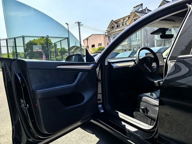 Tesla Model Y Standard battery life, rear-wheel drive version