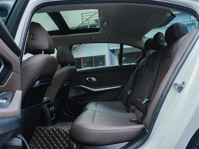 BMW BMW 3 Series 325Li M sports suit