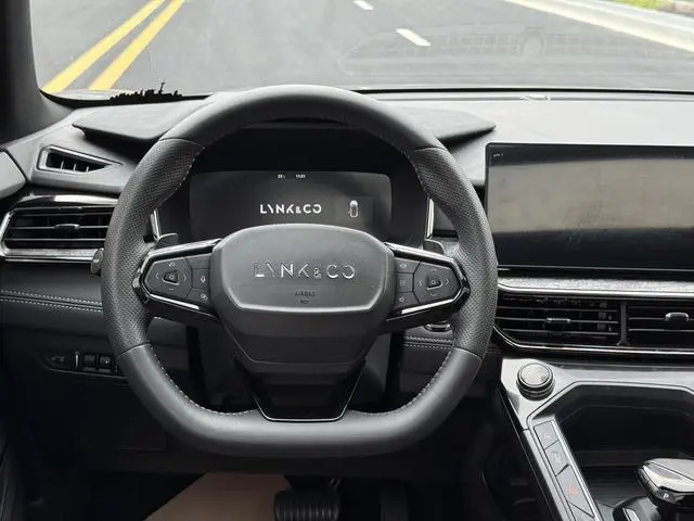 LYNK & CO Lynk 06 Remix 1.5T Jin Pro
