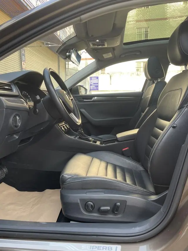 Skoda Speed pie ZI330 DSG Smart Edition