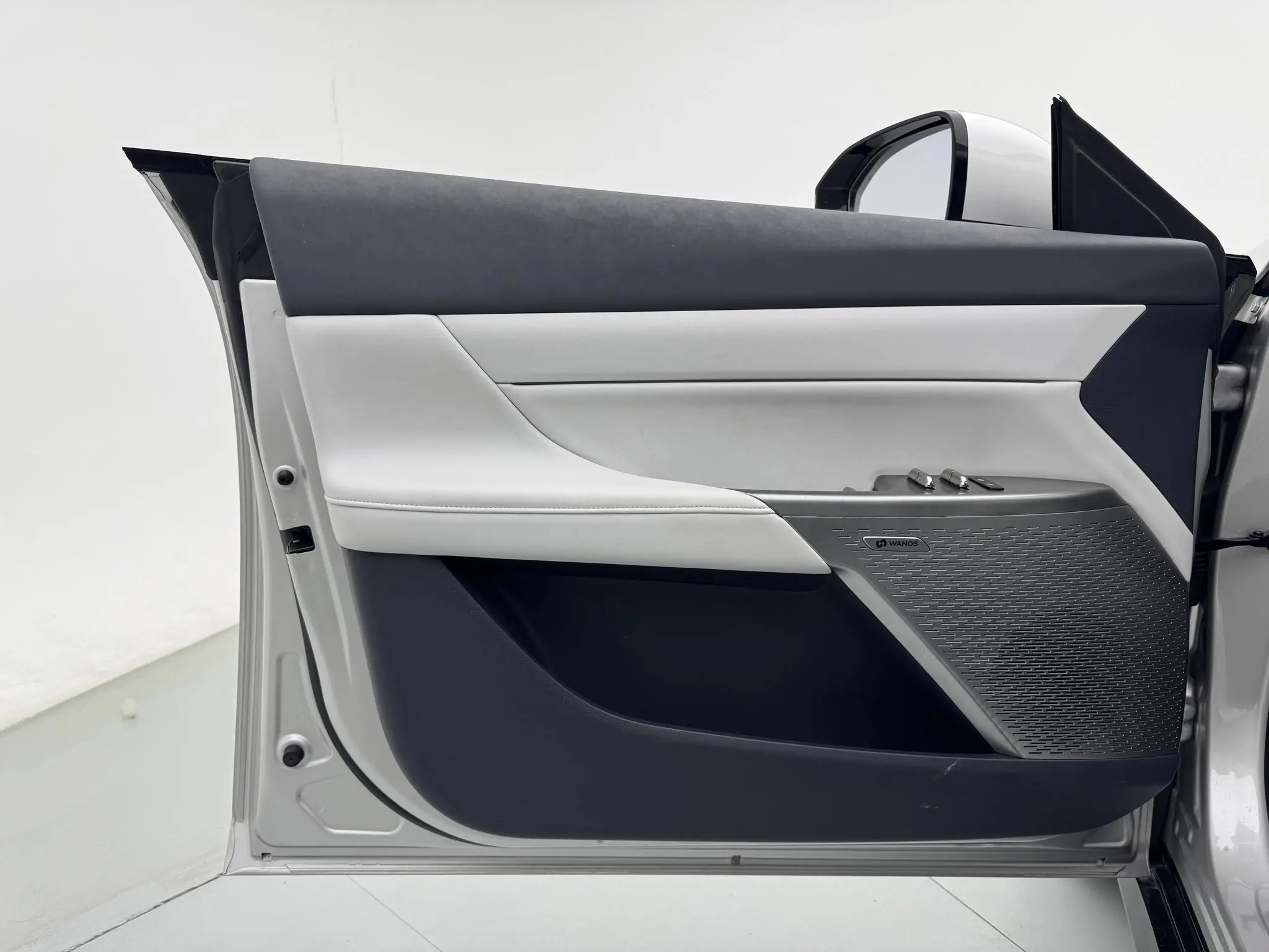Dongfeng eπ eπ007 Pure electric 530Pro version