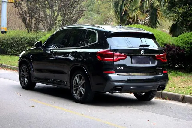 BMW BMW X3 xDrive28i M sports suit
