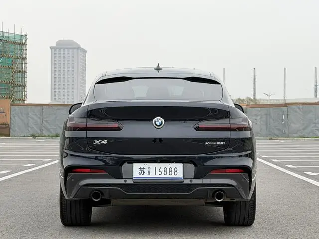 BMW BMW X4 xDrive25i M Sports Yao Ye Suit