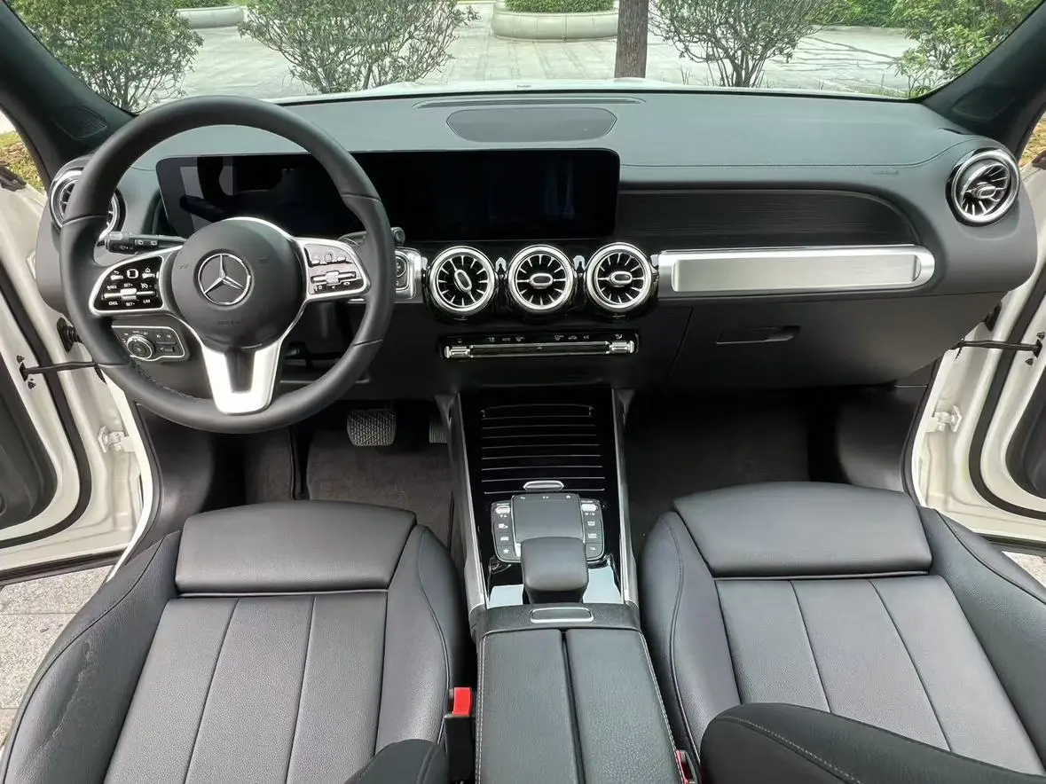 Mercedes-Benz Mercedes-Benz GLB GLB 200 4MATIC