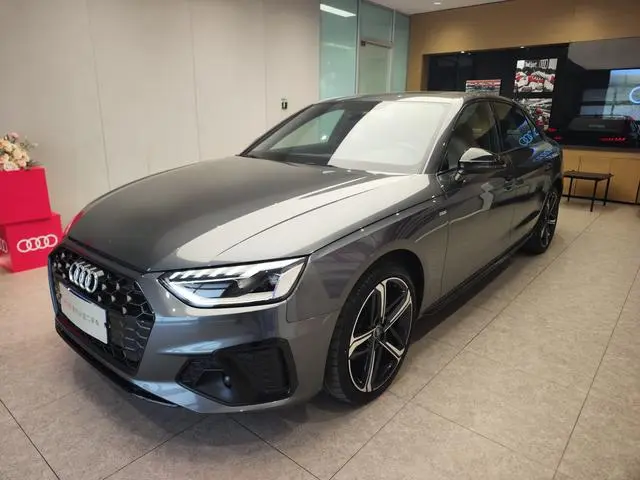 Audi Audi A4L 40 TFSI luxury Dynamic Type