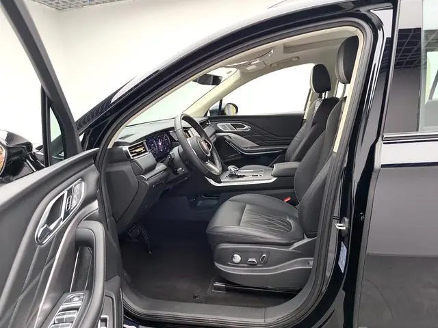 Hongqi Hongqi HS7 PHEV 2.0T four-wheel drive Qichang version 6 seats