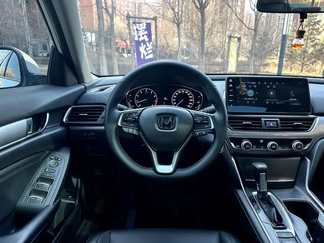 Honda Accord 260TURBO Deluxe Edition