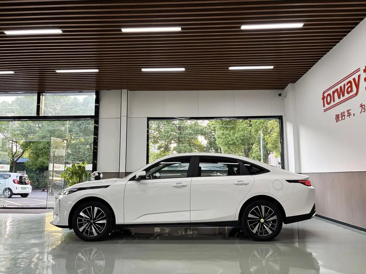 Changan Yidong PHEV Smart new Blue Whale 145KM high-energy version