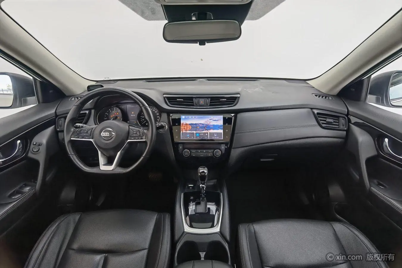 Nissan Qijun 2.0L two-wheel drive Zhilian Comfort Edition