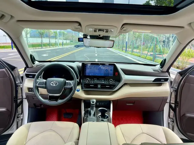 TOYOTA Highlander Dual-engine 2.5L four-wheel drive Extreme edition 7-seater