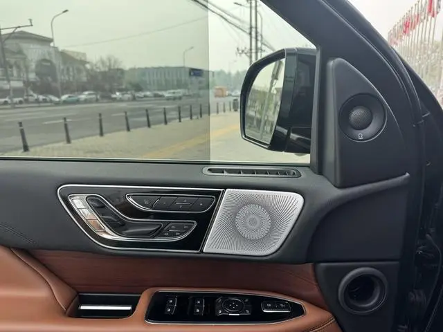 Lincoln Navigator 3.5T MONO Limited Edition MONO BLACK